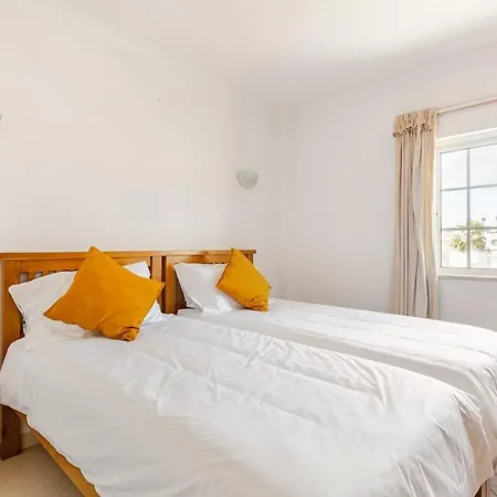 아파트 Floor, 2 Bed - *
